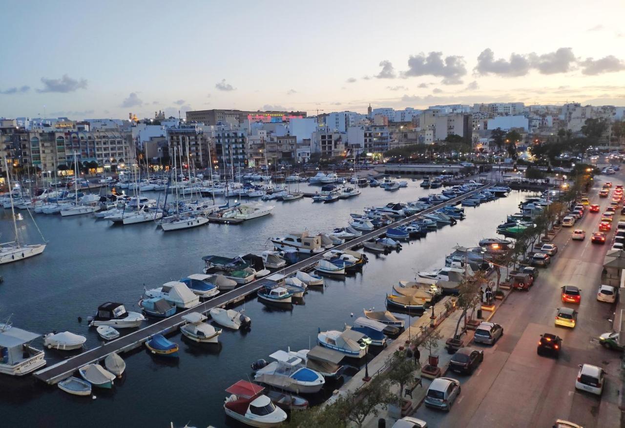 2 Bedroom, Bright & Central Top Floor Apartment - 5 Msida Eksteriør bilde