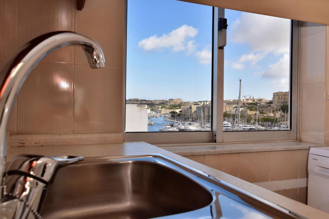 2 Bedroom, Bright & Central Top Floor Apartment - 5 Msida Eksteriør bilde