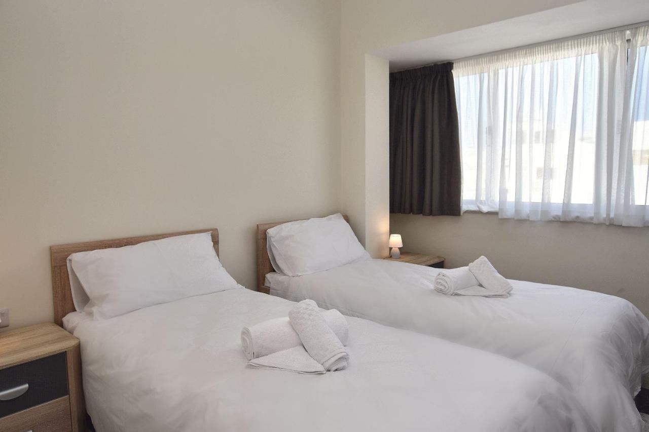 2 Bedroom, Bright & Central Top Floor Apartment - 5 Msida Eksteriør bilde